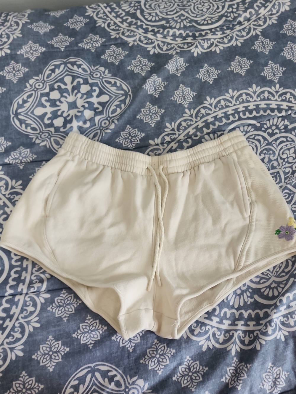 PINK Victoria's Secret Cream Drawstring Lounge Shorts Size Medium